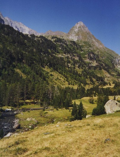 Pyrenees wilderness backpacking